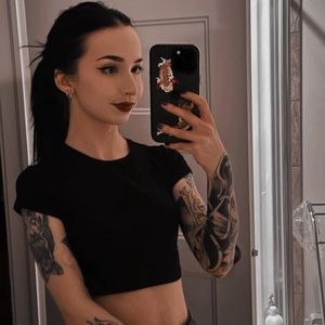 Meet your Posher, Valerie